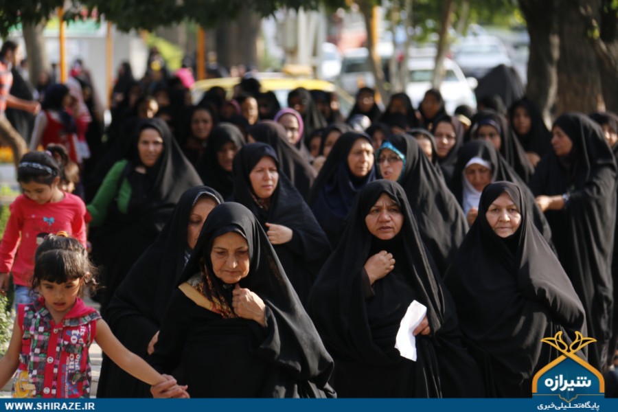 تجمع بزرگ حامیان عفاف و حجاب در شیراز