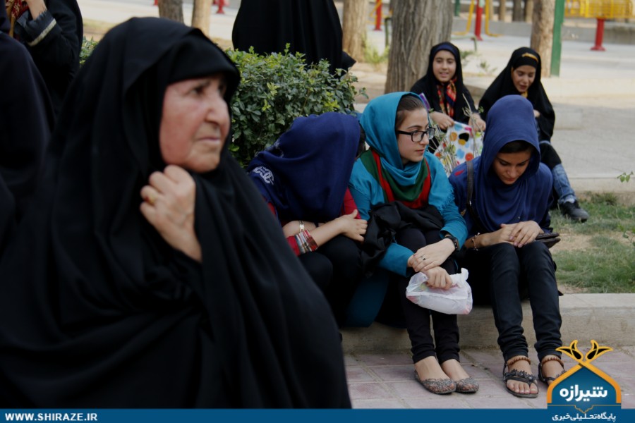 تجمع بزرگ حامیان عفاف و حجاب در شیراز