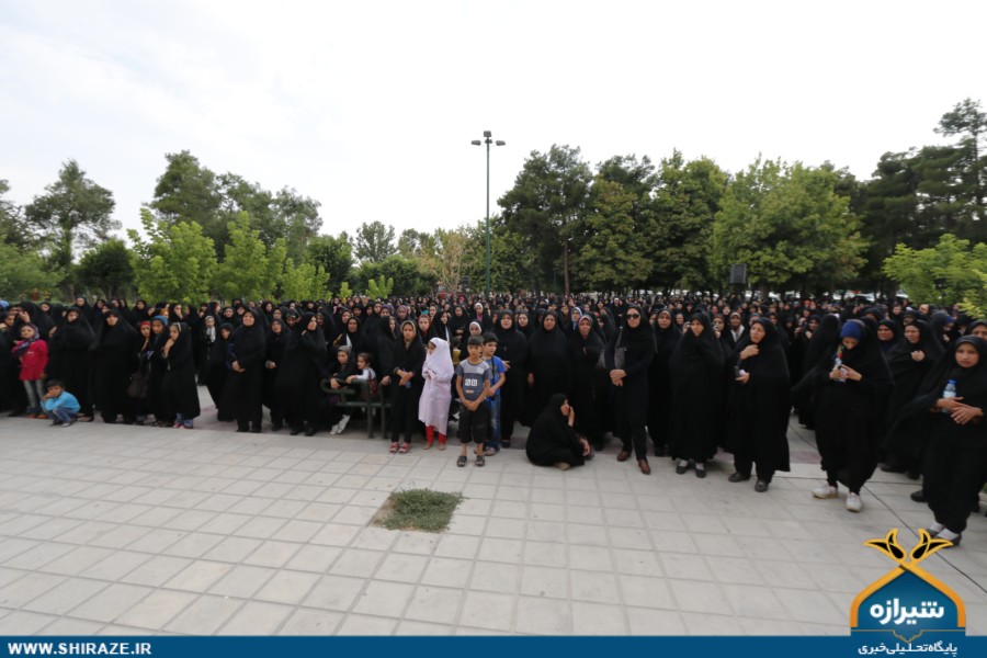 تجمع بزرگ حامیان عفاف و حجاب در شیراز