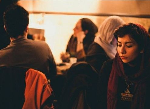 به جای دفاع از «کافی لیدیها» کرامت زنان را حفظ کنید به جای دفاع از «کافی لیدیها» کرامت زنان را حفظ کنید