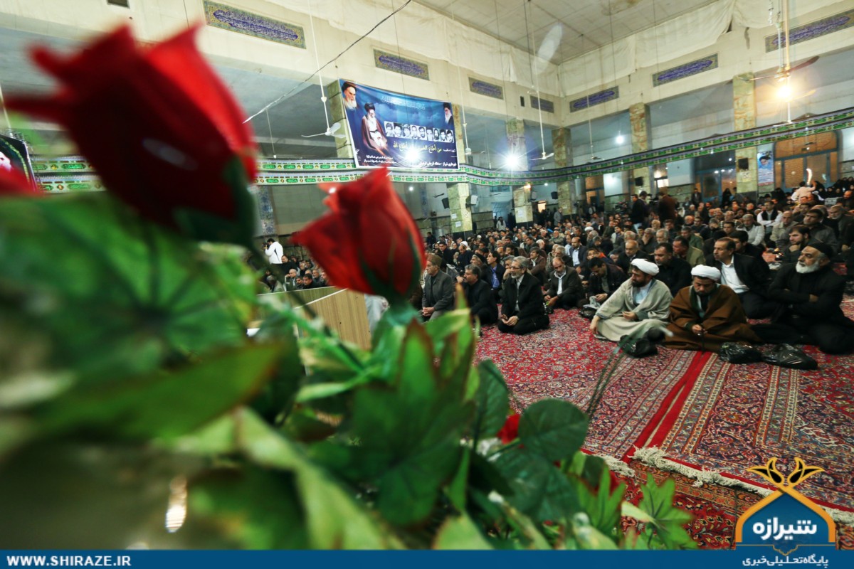 مراسم سی و سومین سالگرد شهادت آیت الله دستغیب در شیراز مراسم سی و سومین سالگرد شهادت آیت الله دستغیب در شیراز