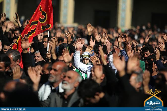 فریاد «لبیک یا حسین» 70 هزار «جامانده کربلا» در حرم شاهچراغ(ع)+ تصاویر فریاد «لبیک یا حسین» 70 هزار «جامانده کربلا» در حرم شاهچراغ(ع)+ تصاویر