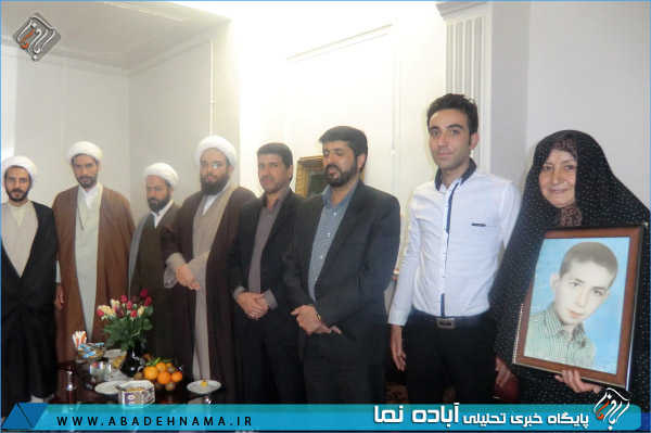 دیدار مبلغان اعزامی خیمه معرفت با خانواده شهدای روحانی شهرستان آباده
