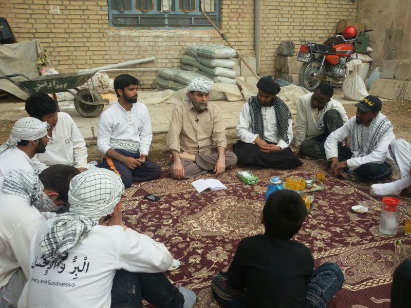 عکس: رحیم پور ازغدی در حال کارگری عکس: رحیم پور ازغدی در حال کارگری