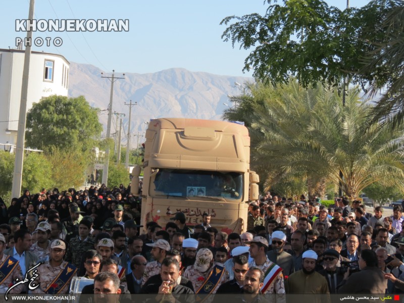 گزارش تصویری(1): استقبال باشکوه تسنن و تشیع خنج از کاروان شهدای گمنام