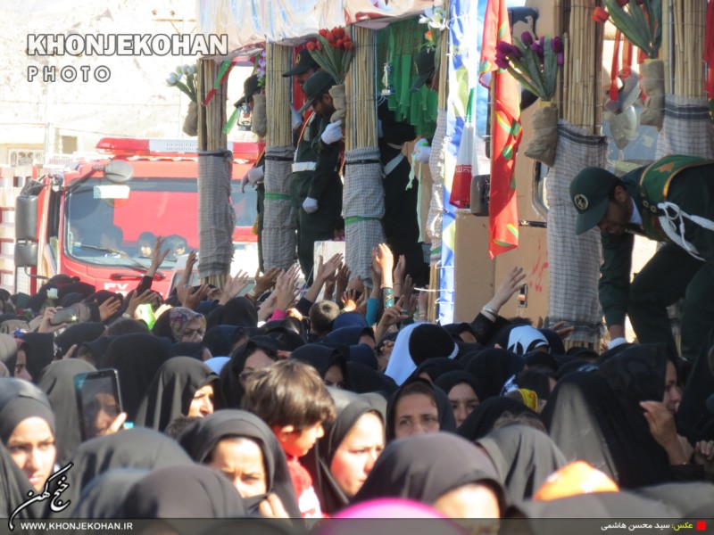 گزارش تصویری(1): استقبال باشکوه تسنن و تشیع خنج از کاروان شهدای گمنام