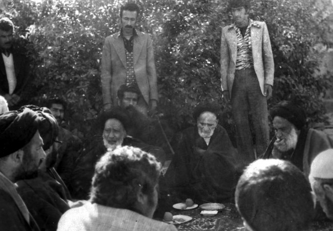 نقش مردم استان فارس در پیروزی انقلاب اسلامی + تصاویر نقش مردم استان فارس در پیروزی انقلاب اسلامی + تصاویر