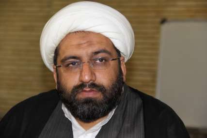 رهبر انقلاب شخصیت امام را از انحراف نجات دادند/ برخی می خواهند امام را منطبق بر رفتار خود تعریف کنند/ باید خودمان را با اصول امام وفق دهیم نه برعکس
