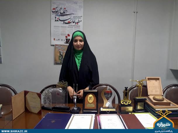 روسای اداره ارشاد را فقط در جشنواره‌ها می بینیم/ برای رونمایی از آثارم دعوتم نکردند، گفتند؛ جمع مردانه است!/ تعلق خاطر خاصی به «برای زهرا» دارم/ در شیراز کتاب بعد از چاپ به جای کتابفروشی ها به انبار می رود