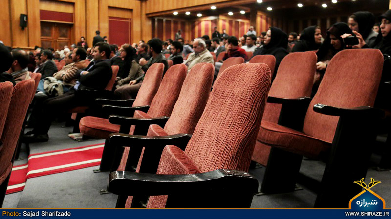 آفتاب اعتدال مارهای فتنه گر را از لانه بیرون آورد/ شهادتین گفتن اصلاح طلبان یعنی پزیرش عبور از خطوط قرمز؟!