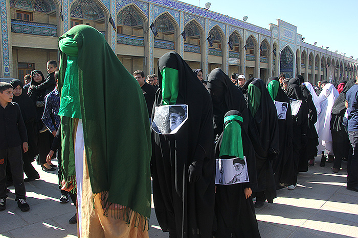 شور اربعین در شیراز/ سوگواری جاماندگان کربلا در سومین حرم اهل بیت(ع) شور اربعین در شیراز/ سوگواری جاماندگان کربلا در سومین حرم اهل بیت(ع)