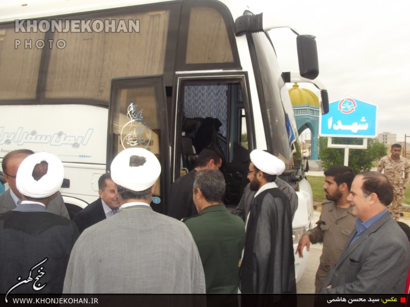 کاروانی از اهل سنت عازم مشهد مقدس شدند کاروانی از اهل سنت عازم مشهد مقدس شدند