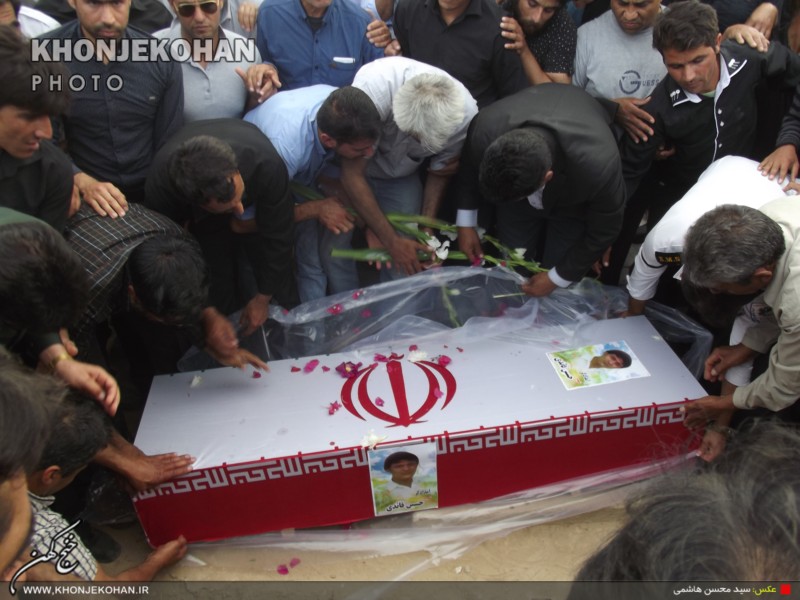 گزارش تصويري: تشييع باشكوه پيكر امدادگر خوش اخلاق/ گزارش تصويري: تشييع باشكوه پيكر امدادگر خوش اخلاق/