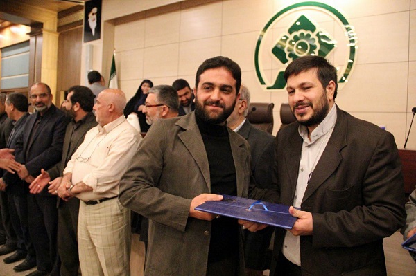 تقدیر از مسئولان اجرایی جشنواره «ترنم بیداری»+ تصاویر تقدیر از مسئولان اجرایی جشنواره «ترنم بیداری»+ تصاویر