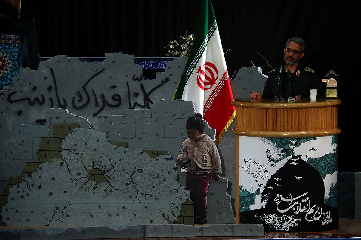 کسانی که میگویند با اسلام انقلابی مخالفند، یا جاهلند یا ژست سیاسی میگیرند/ بدمعرفیکردن اسلام، سناریوی دولتهای مرتجع منطقه است/ بهترین دفاع از انقلاب اسلامی، داشتن روحیه انقلاب اسلامی است کسانی که میگویند با اسلام انقلابی مخالفند، یا جاهلند یا ژست سیاسی میگیرند/ بدمعرفیکردن اسلام، سناریوی دولتهای مرتجع منطقه است/ بهترین دفاع از انقلاب اسلامی، داشتن روحیه انقلاب اسلامی است