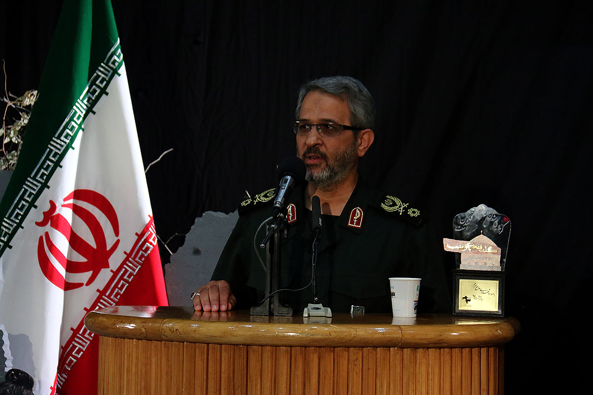کسانی که میگویند با اسلام انقلابی مخالفند، یا جاهلند یا ژست سیاسی میگیرند/ بدمعرفیکردن اسلام، سناریوی دولتهای مرتجع منطقه است/ بهترین دفاع از انقلاب اسلامی، داشتن روحیه انقلاب اسلامی است کسانی که میگویند با اسلام انقلابی مخالفند، یا جاهلند یا ژست سیاسی میگیرند/ بدمعرفیکردن اسلام، سناریوی دولتهای مرتجع منطقه است/ بهترین دفاع از انقلاب اسلامی، داشتن روحیه انقلاب اسلامی است