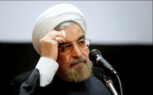 واکنش مناسب به فرافکنی روحانی درباره اختلاس چیست؟/ سوال از رییس جمهور کلید می‌خورد؟
