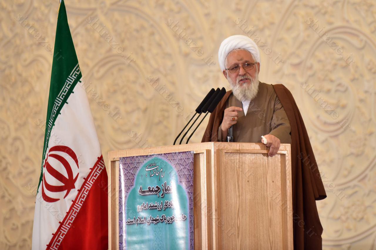 پیاده روی اربعین باعث وحدت امت اسلامی میشود پیاده روی اربعین باعث وحدت امت اسلامی میشود