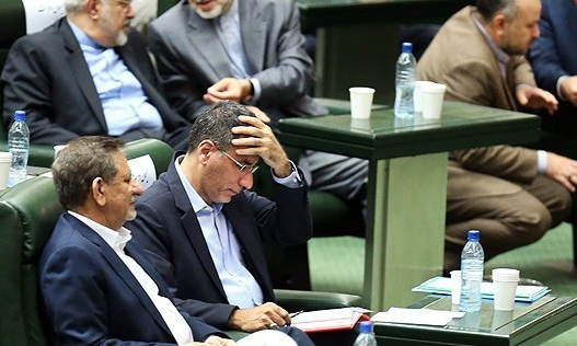۲۹ امضا پای نامه استیضاح وزیر علوم