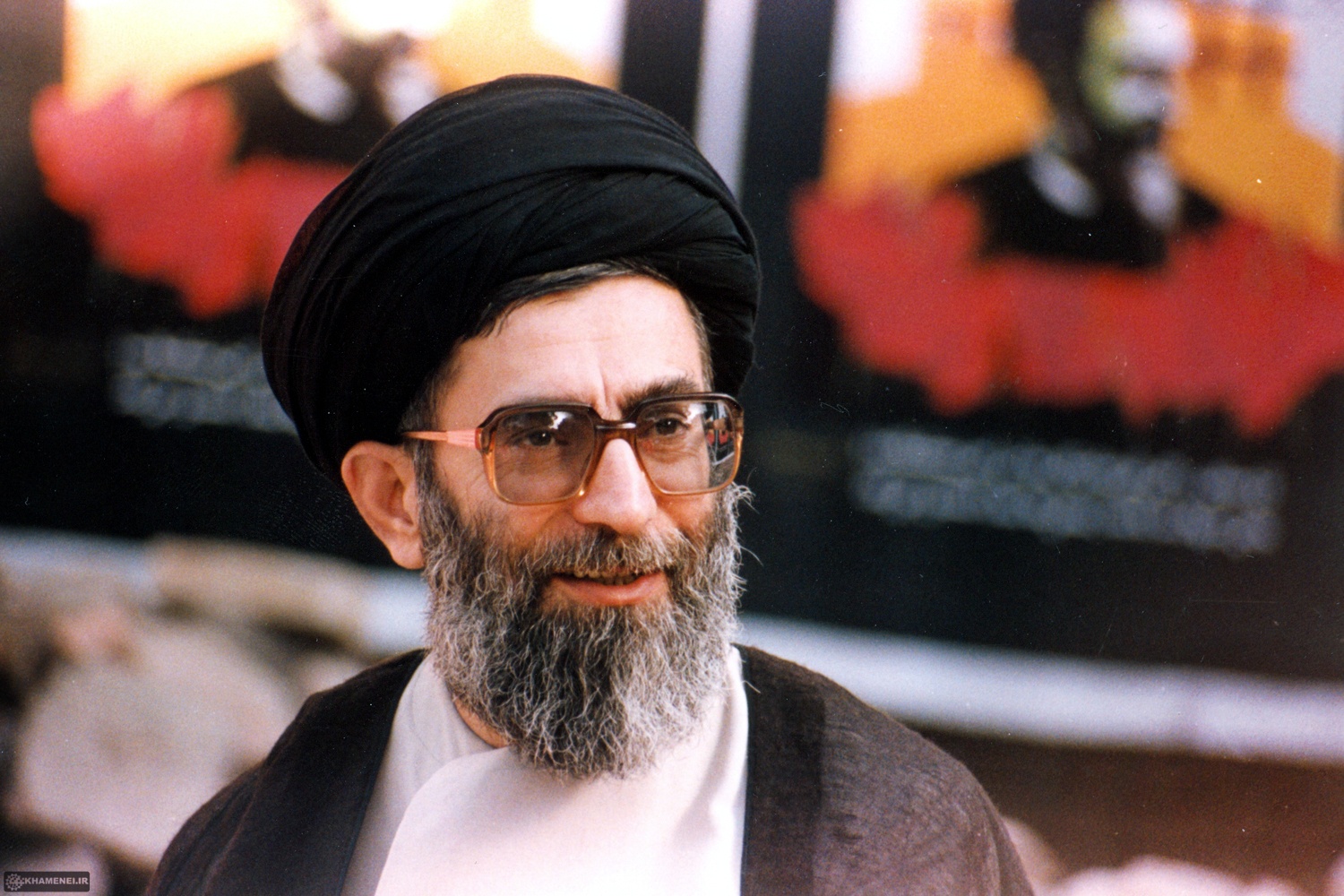 نماز جمعه مسلمانان نیویورک به امامت آیت الله سید علی خامنه ای نماز جمعه مسلمانان نیویورک به امامت آیت الله سید علی خامنه ای