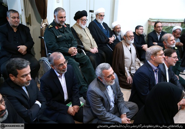 دیدار جمعی از مسئولان و شخصیتهای استان اصفهان با رهبر انقلاب دیدار جمعی از مسئولان و شخصیتهای استان اصفهان با رهبر انقلاب