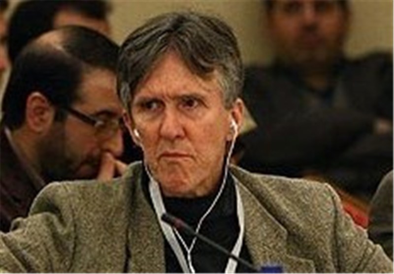 حق با رهبر ایران است تمدید تحریم‌ها نقض برجام است