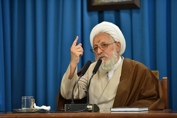 ارتش در دفاع از نظام جمهوری اسلامی آینده نگر است