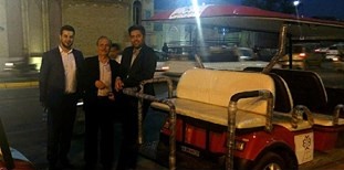 تردد رایگان با خودروی برقی در بافت تاریخی و فرهنگی شیراز تردد رایگان با خودروی برقی در بافت تاریخی و فرهنگی شیراز