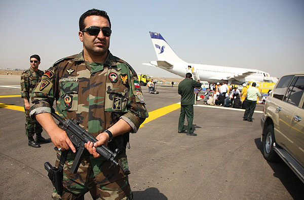 عملکرد درخشان سپاه «حفاظت هواپیمایی» باعث شده در دنیا به آن لقب «گارد آهنین» داده شود عملکرد درخشان سپاه «حفاظت هواپیمایی» باعث شده در دنیا به آن لقب «گارد آهنین» داده شود