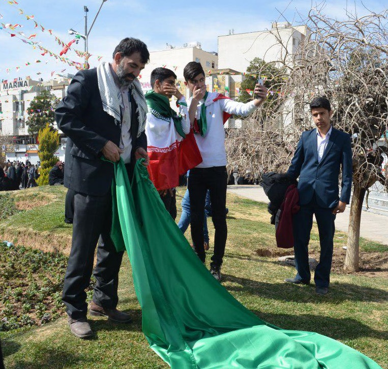 شرحی بر چهلمین حضور در جشن پیروزی انقلاب اسلامی/ مدیریت جهادی راه حل عبور از مشکلات شرحی بر چهلمین حضور در جشن پیروزی انقلاب اسلامی/ مدیریت جهادی راه حل عبور از مشکلات