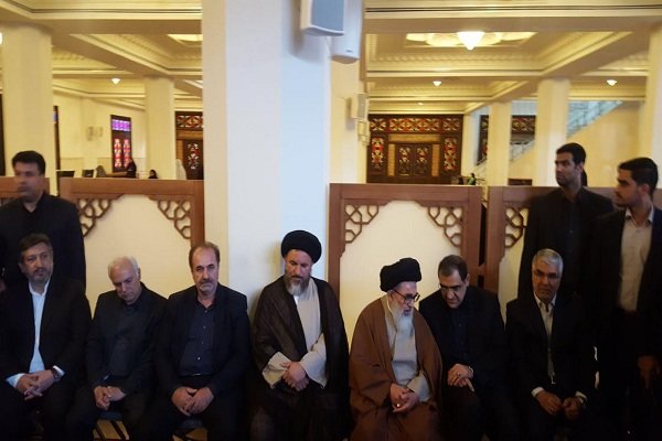 مرحوم دکتر خدادوست فطرت دانشجویان خود را بیدار می کرد/ مردم داری و مردم دوستی دلیل موفقیت پرفسور بود مرحوم دکتر خدادوست فطرت دانشجویان خود را بیدار می کرد/ مردم داری و مردم دوستی دلیل موفقیت پرفسور بود