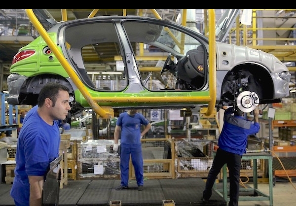خدمت جدید روحانی به فرانسویها/ راهاندازی خط تولید پژو در آستانه انتخابات خدمت جدید روحانی به فرانسویها/ راهاندازی خط تولید پژو در آستانه انتخابات