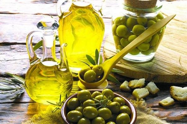 روغن زیتون به پیشگیری از سرطان مغز کمک می کند روغن زیتون به پیشگیری از سرطان مغز کمک می کند