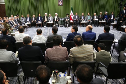 چگونگی تبدیل «عراقِ صدّام» به «عراقِ شهید حکیم» نیازمند تبیین است/ رقص شمشیر «جاهلیت مدرن» در کنار «جاهلیت قبیلگی» بهجدّ، جای هجو دارد چگونگی تبدیل «عراقِ صدّام» به «عراقِ شهید حکیم» نیازمند تبیین است/ رقص شمشیر «جاهلیت مدرن» در کنار «جاهلیت قبیلگی» بهجدّ، جای هجو دارد