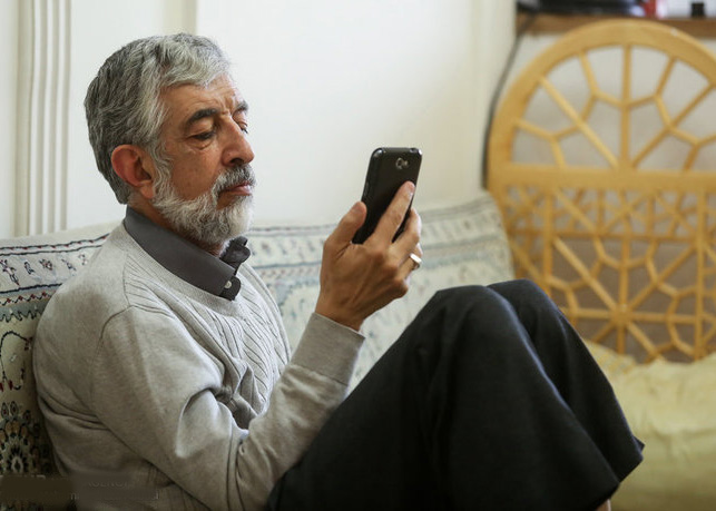 مدل گوشی مسئولان کشورمان چیست؟+ تصاویر مدل گوشی مسئولان کشورمان چیست؟+ تصاویر