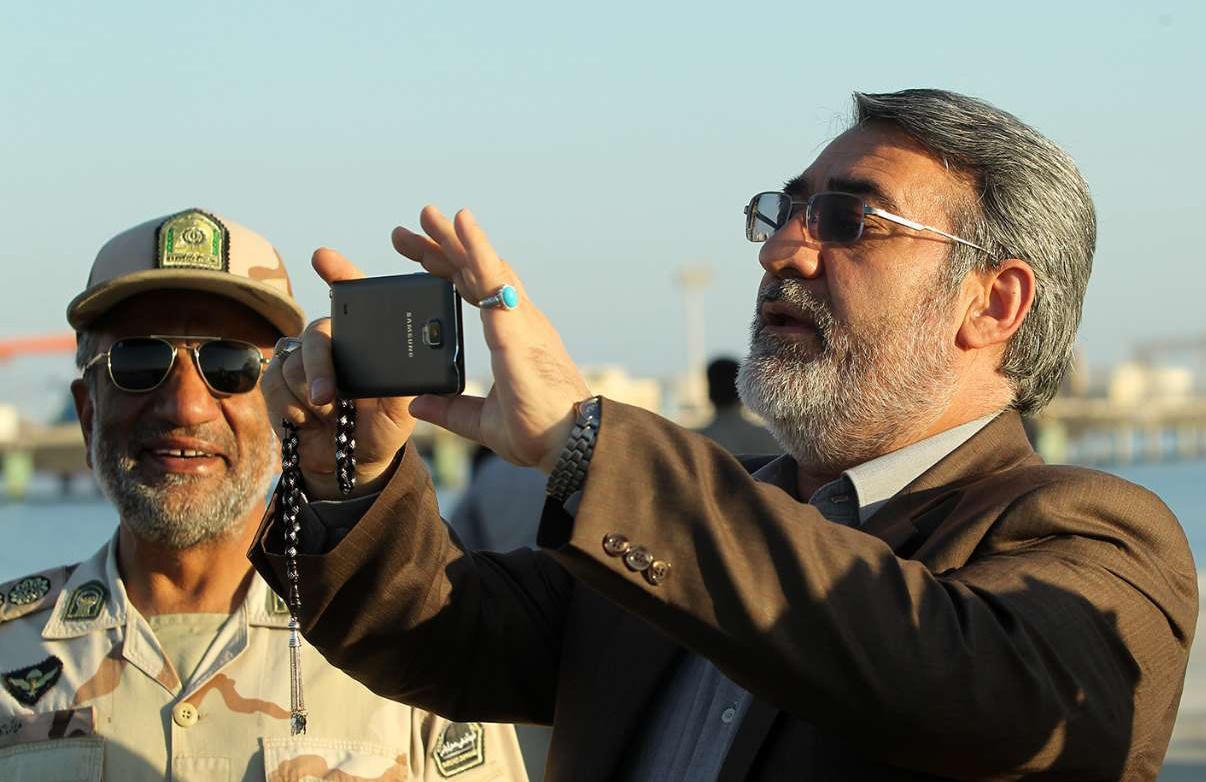 مدل گوشی مسئولان کشورمان چیست؟+ تصاویر مدل گوشی مسئولان کشورمان چیست؟+ تصاویر