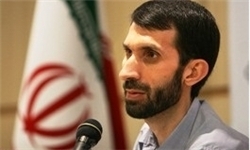 انقلابی باشید؛ یعنی پای کار بیایید