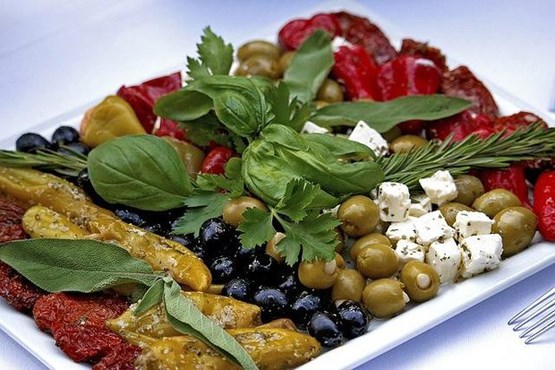 سالمترین غذاها برای یک سفر تابستانی سالمترین غذاها برای یک سفر تابستانی