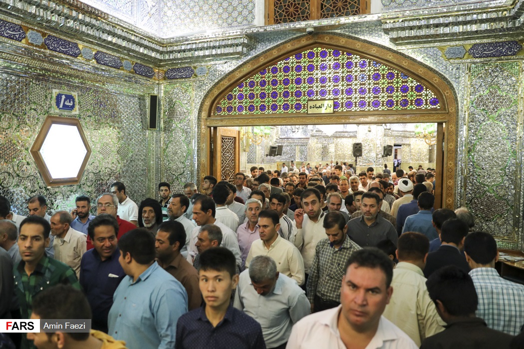 آیین نماز عید سعید فطر در شیراز؛ سومین حرم اهل بیت (ع) آیین نماز عید سعید فطر در شیراز؛ سومین حرم اهل بیت (ع)