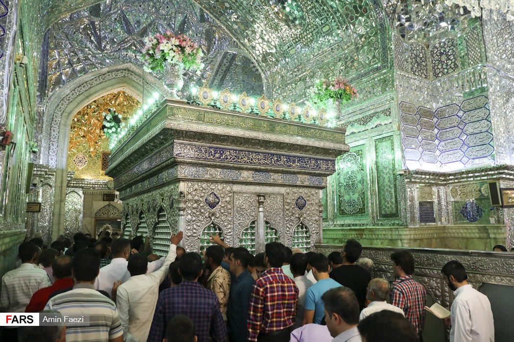 آیین نماز عید سعید فطر در شیراز؛ سومین حرم اهل بیت (ع) آیین نماز عید سعید فطر در شیراز؛ سومین حرم اهل بیت (ع)