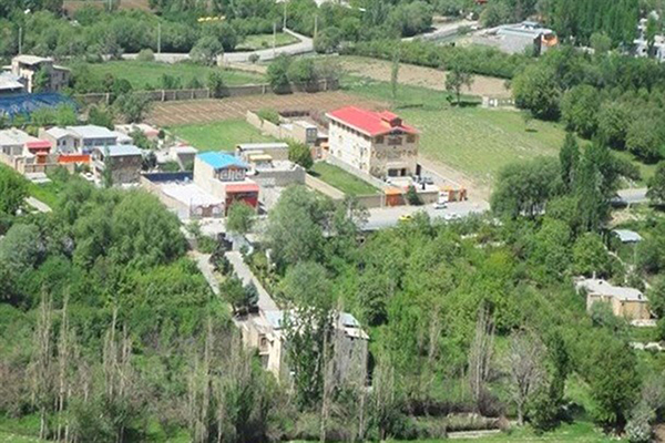 رشد قارچ گونه ویلاهای غیرمجاز در سپیدان