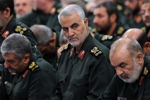 با خطر «فتنه مذهبی» در داخل و «تهاجم علیه جهان اسلام» در خارج مواجهیم با خطر «فتنه مذهبی» در داخل و «تهاجم علیه جهان اسلام» در خارج مواجهیم