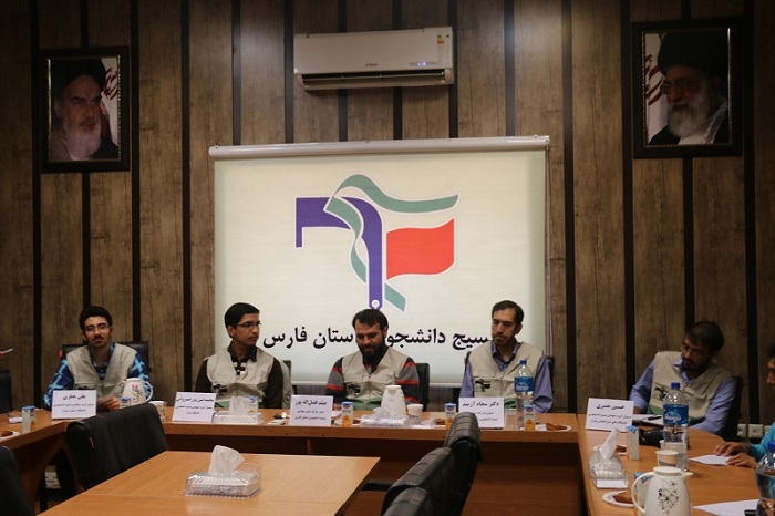 فعالیت 86 گروه جهادی در فارس در تابستان 96/ نبود «عالم» و عدم پوشش شبکه دیجیتال بستری برای بروز آسیب های اجتماعی در روستاها فعالیت 86 گروه جهادی در فارس در تابستان 96/ نبود «عالم» و عدم پوشش شبکه دیجیتال بستری برای بروز آسیب های اجتماعی در روستاها