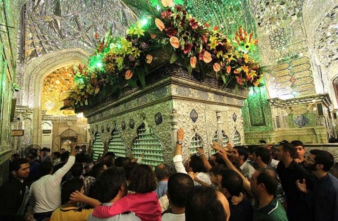 یا احمد بن موسی؛ بینور تو، پیر معرفت گمراه است یا احمد بن موسی؛ بینور تو، پیر معرفت گمراه است