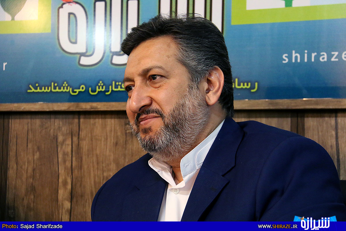اصالت خوزستانی دارم/مکلف شدیم برنامه خنثی پخش نکنیم/اجازه نمی‌دهیم کم‌کاری فردی به پای نظام نوشته شود/همراهی مدیران با رسانه‌ها خوب نیست/از ابتدای امسال خوشا شیراز با مدیریت کارکنان مرکز فارس اداره می شود