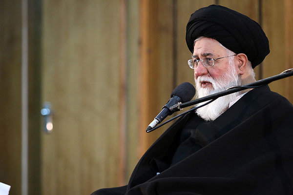 مردم همچنان روحانیت را مرجع اجتماعی خود می‎دانند