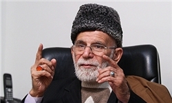 آیتالله امینی فرموده بود اگر «حسان» نمیآید ما به دیدنش میرویم/ شعر «حسان» بوی اهلبیت(ع) میدهد آیتالله امینی فرموده بود اگر «حسان» نمیآید ما به دیدنش میرویم/ شعر «حسان» بوی اهلبیت(ع) میدهد