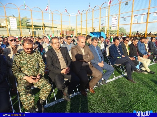 زمین چمن مصنوعی در بخش اوز لارستان افتتاح شد+تصاویر زمین چمن مصنوعی در بخش اوز لارستان افتتاح شد+تصاویر