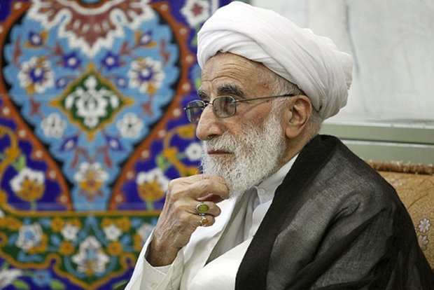 آیتالله جنتی درگذشت مرحوم حائری شیرازی را تسلیت گفت آیتالله جنتی درگذشت مرحوم حائری شیرازی را تسلیت گفت