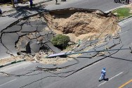 20بخش استان فارس در معرض خطر فرونشست زمین است/ عدم تامین آورده متقاضیان علت تاخیر در تحویل مسکن مهر/ طرح 7 روستای هدف گردشگری در فارس به تصویب رسید